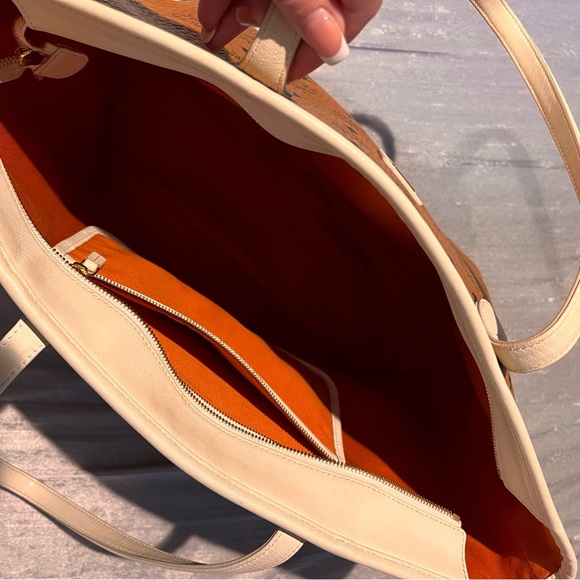 MCM Tote Bag - Picture 3 of 4